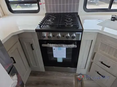 2026 Coachmen RV Catalina Destination Series photo 18
