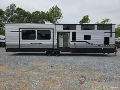 2026 Coachmen RV Catalina Destination Series photo 9