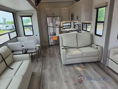 2026 Coachmen RV Catalina Destination Series photo 15