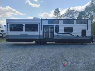 2026 Coachmen RV Catalina Destination Series photo 9