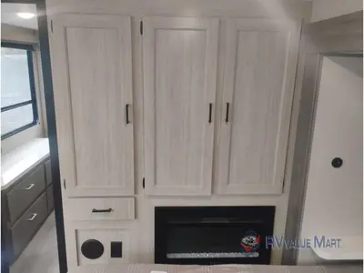2026 Coachmen RV Catalina Destination Series photo 23