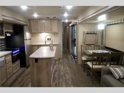2022 Coachmen RV Catalina Destination Series photo 28