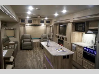 2022 Coachmen RV Catalina Destination Series photo 27