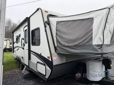 Used 2015 Jayco Jay Feather Ultra Lite X23B
