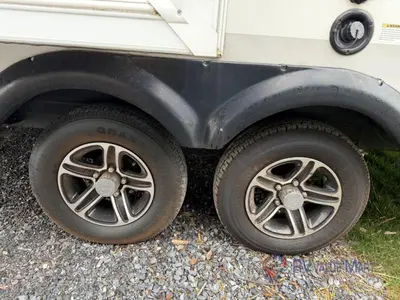 2015 Jayco Jay Feather Ultra Lite photo 5