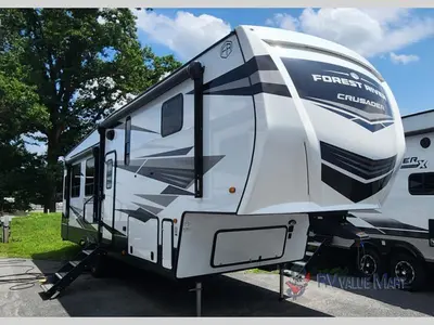 New 2025 Prime Time RV Crusader 335RLP