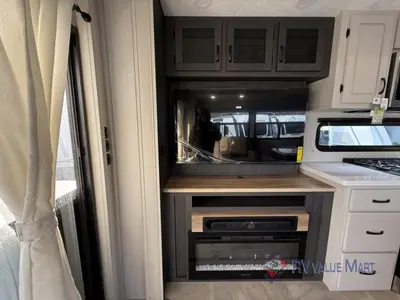 2025 Coachmen RV Brookstone photo 18