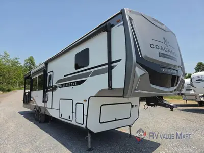 New 2025 Coachmen RV Brookstone 318RLL