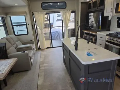 2025 Coachmen RV Brookstone photo 18