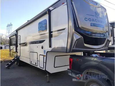 New 2026 Coachmen RV Brookstone 370RLLO