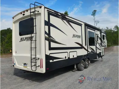 2017 Keystone RV Alpine photo 7