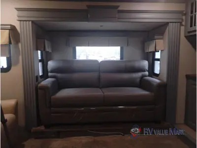 2017 Keystone RV Alpine photo 9