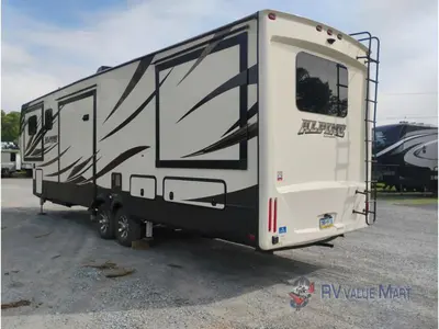 2017 Keystone RV Alpine photo 5