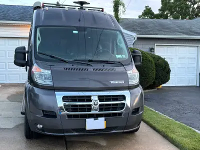 2018 WINNEBAGO TRAVATO photo 3