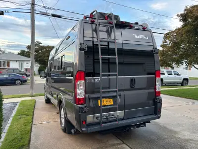 2018 WINNEBAGO TRAVATO photo 4