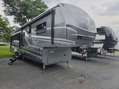 New 2026 Heartland Bighorn 38RE