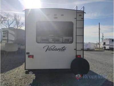 2018 CrossRoads RV Volante photo 4