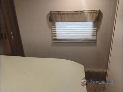 2018 CrossRoads RV Volante photo 17