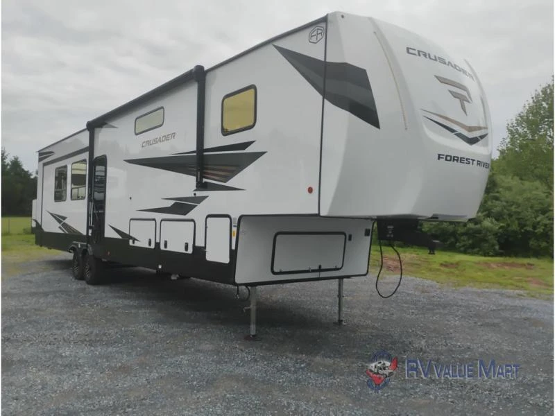 2026 Prime Time RV Crusader exterior