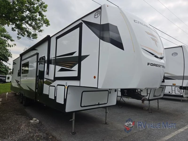 2026 Prime Time RV Crusader exterior