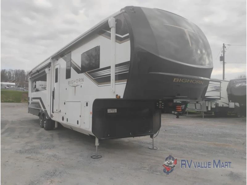 2026 Heartland Bighorn exterior