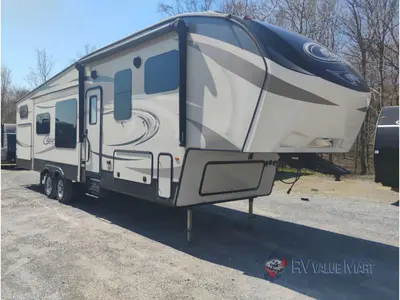 2017 Keystone RV Cougar photo 2