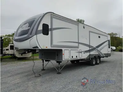 2021 Highland Ridge RV Roamer photo 4