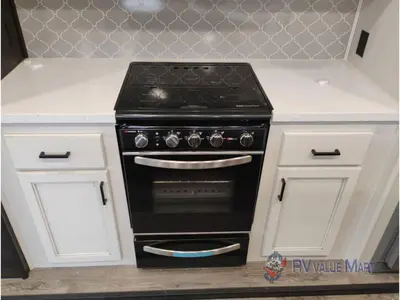 2021 Highland Ridge RV Roamer photo 21