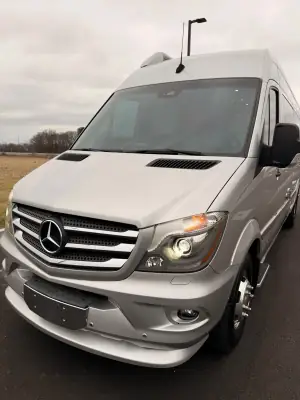2019 AIRSTREAM INTERSTATE photo 2