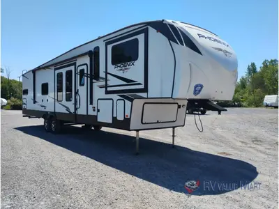 2024 Shasta RVs Phoenix photo 2