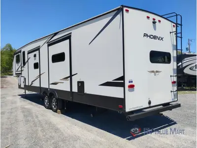 2024 Shasta RVs Phoenix photo 6