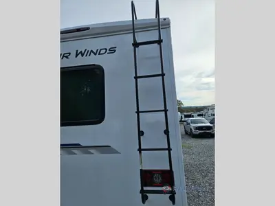2026 Thor Motor Coach Four Winds photo 9