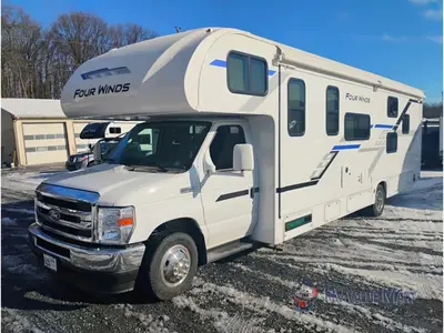 2026 Thor Motor Coach Four Winds photo 3