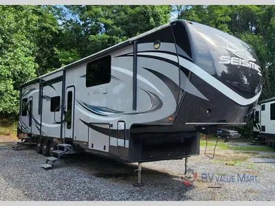 Used 2017 Jayco Seismic 4250