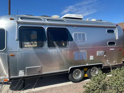 2019 AIRSTREAM INTERNATIONAL SERENITY photo 3