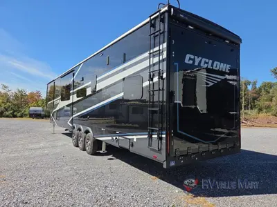 2026 Heartland Cyclone photo 6