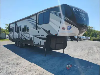 2020 Heartland Cyclone photo 2