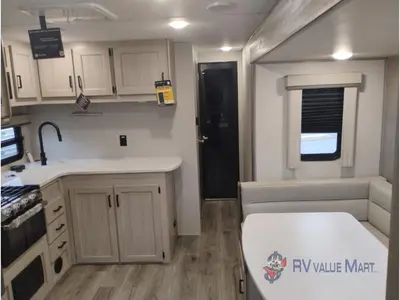 2026 Coachmen RV Catalina Trail Blazer photo 8