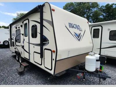 Used 2017 Forest River RV Flagstaff Micro Lite 23LB