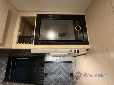 2021 Coachmen RV Apex Ultra-Lite photo 13
