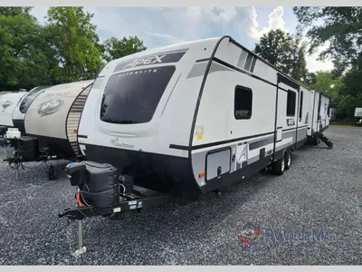 2021 Coachmen RV Apex Ultra-Lite photo 3