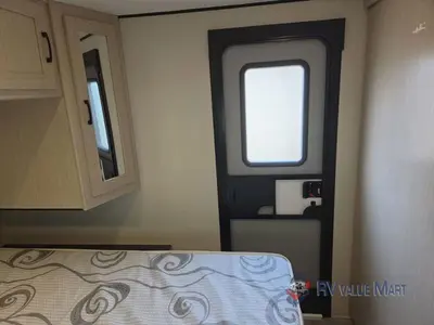2021 Coachmen RV Apex Ultra-Lite photo 23