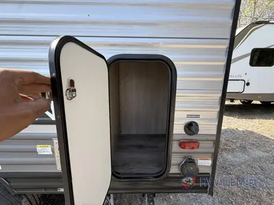2025 Coachmen RV Catalina Summit Series 7 photo 8