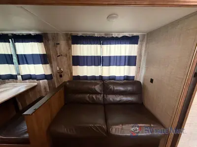 2018 Gulf Stream RV Kingsport Ultra Lite photo 10