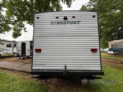 2018 Gulf Stream RV Kingsport Ultra Lite photo 4