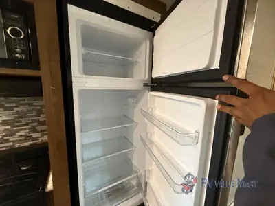 2018 Gulf Stream RV Kingsport Ultra Lite photo 16