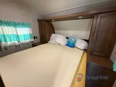 2018 Gulf Stream RV Kingsport Ultra Lite photo 22