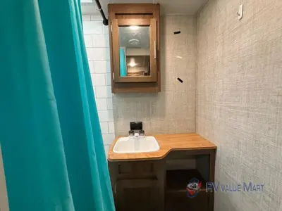 2018 Gulf Stream RV Kingsport Ultra Lite photo 19