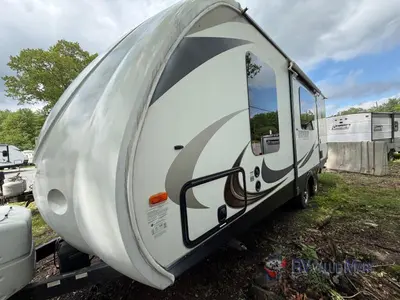 2014 Keystone RV Premier Ultra Lite photo 3