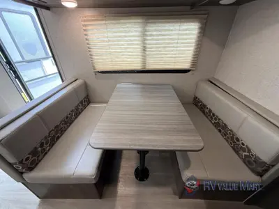 2019 Dutchmen RV Coleman Light LX photo 15